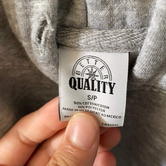 Gray sweatshirt - Picture 2 of 3